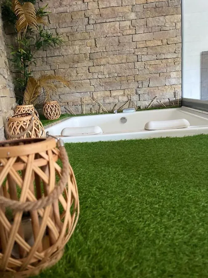 לינה וארוחת בוקר נאפולי La Collina Di Capodimonte 0*,  איטליה